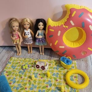 Chelsea and Friends Beach Fun